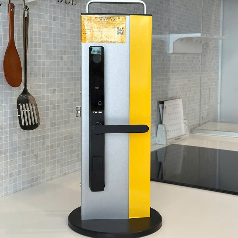 Ảnh thực tế lắp trên cửa nhôm Xingfa