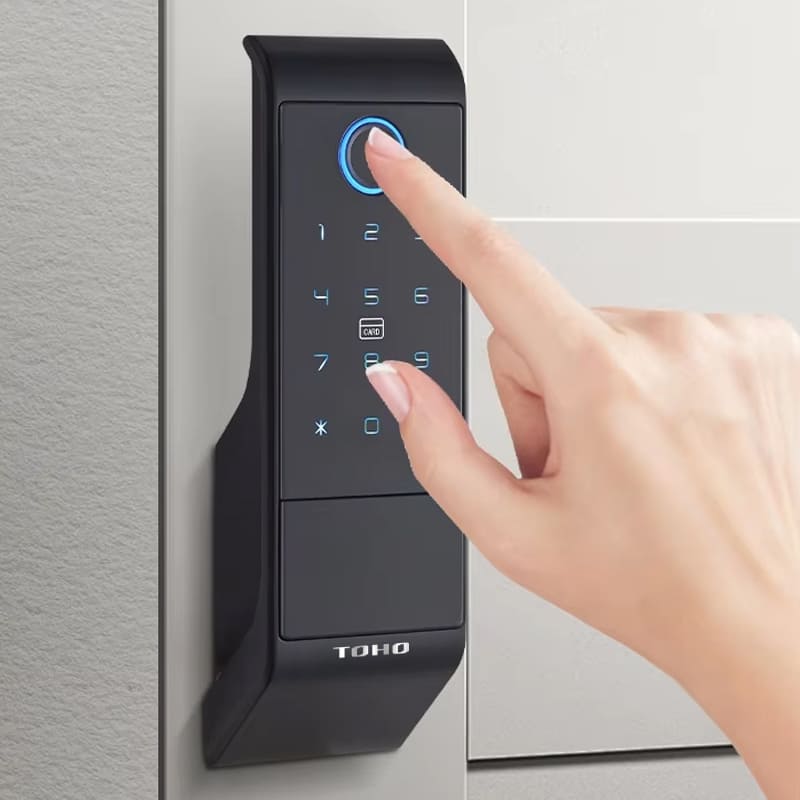 Khoa-cong-van-tay-ngoai-troi-TOHO-TH712