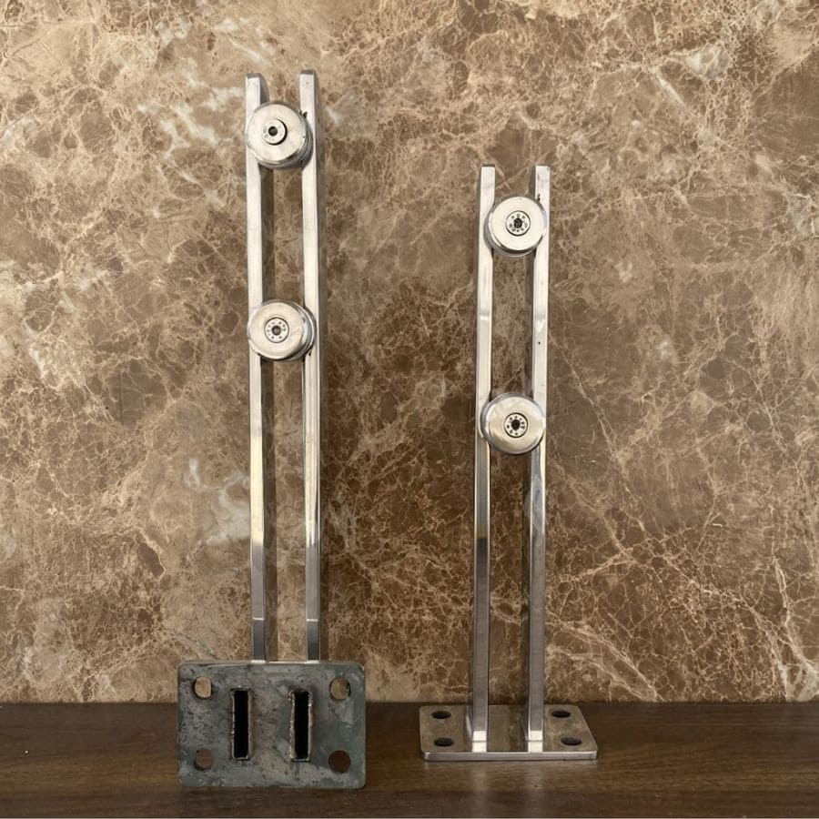 Trụ lửng inox TOHO TH807 dùng cho lan can kính cầu thang và ban công