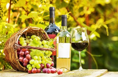 Rượu vang là gì? Rượu vang có tốt cho sức khỏe không? Những lợi ích tuyệt vời của rượu vang